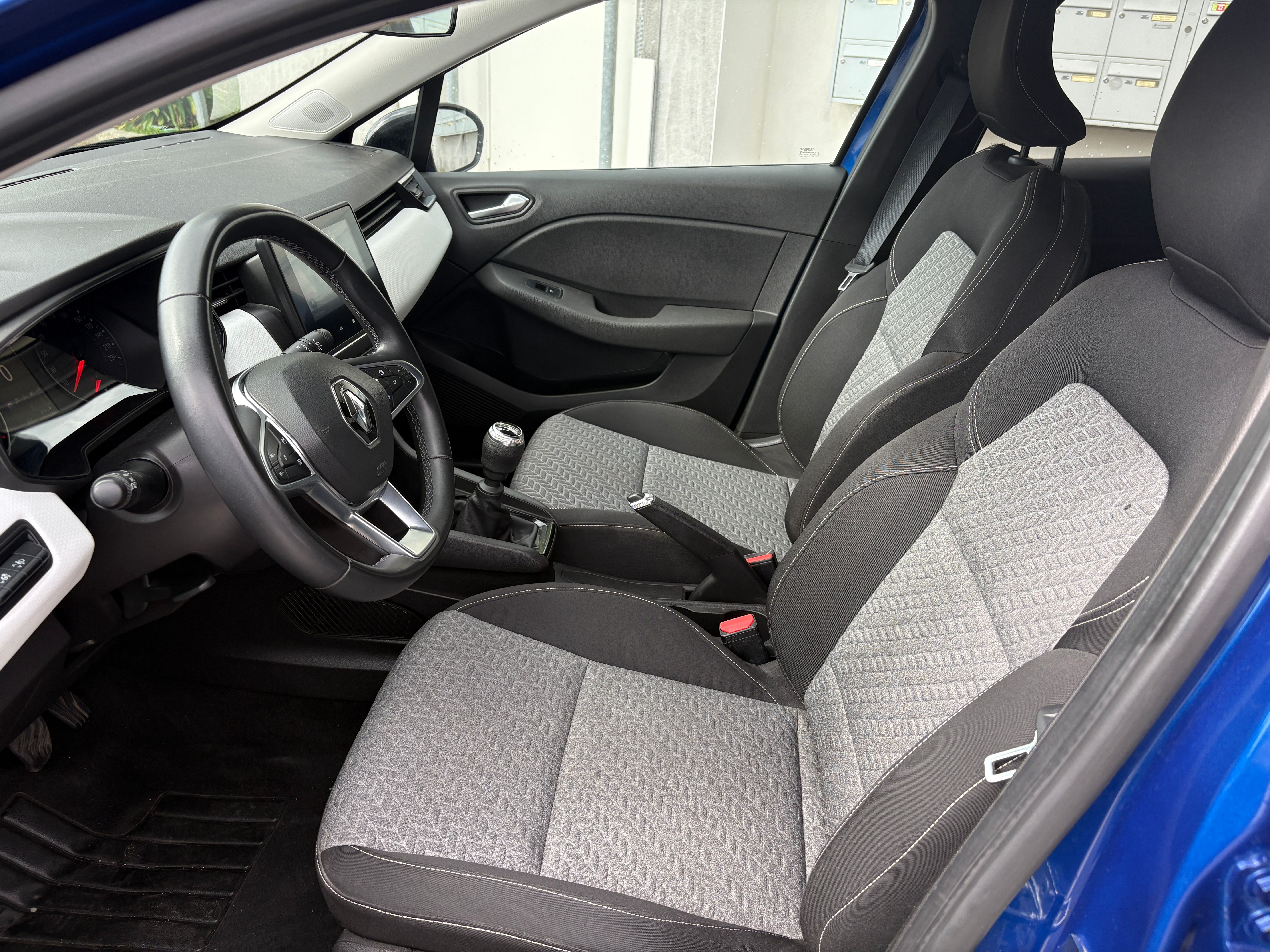 RENAULT CLIO 5