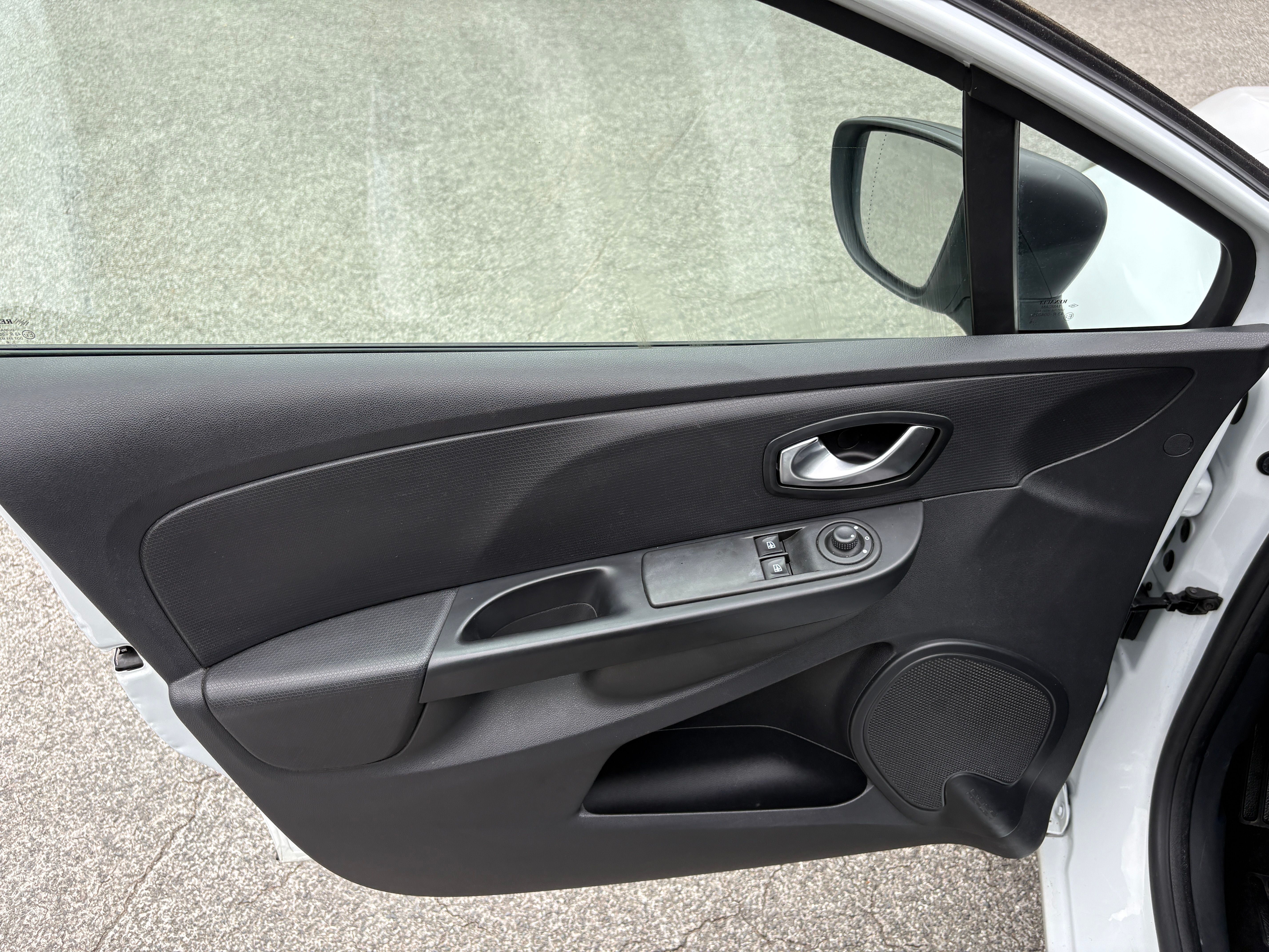 RENAULT CLIO 4