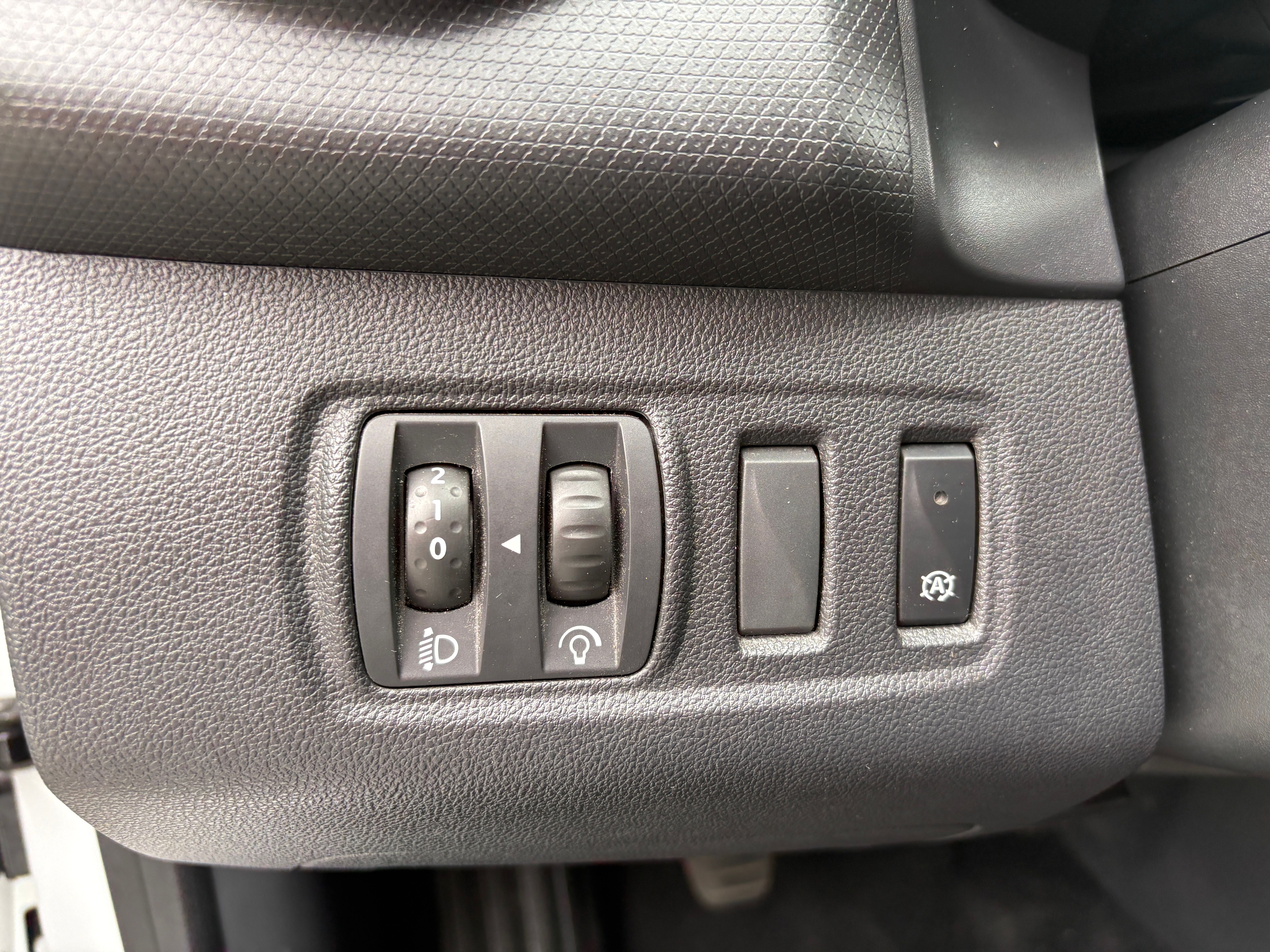 RENAULT CLIO 4